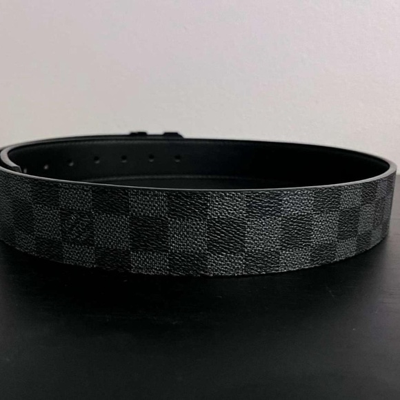 Louis Vutton LV Belt - Picture 4 of 6